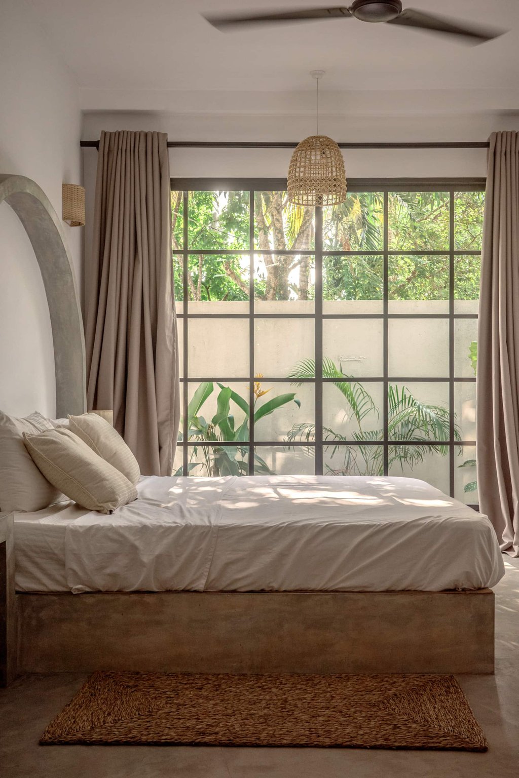 Casa bedroom with garden view